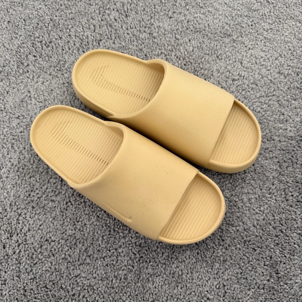 Nike Calm Women’s Slides - Sesame - Picture 3 of 6